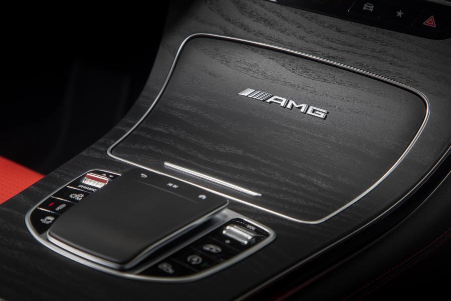 Детали интерьера Mercedes-AMG GLC63 4Matic+ (X253) 2019 года  (NA) (фото 33 из 81)